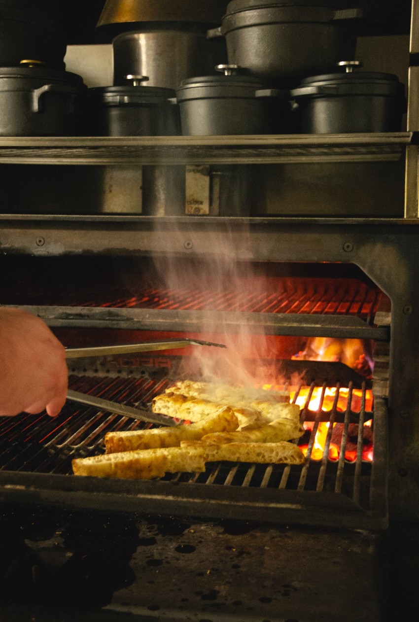 Focaccia grillée sur la braise à La Quinta